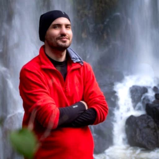 Esat Köklü